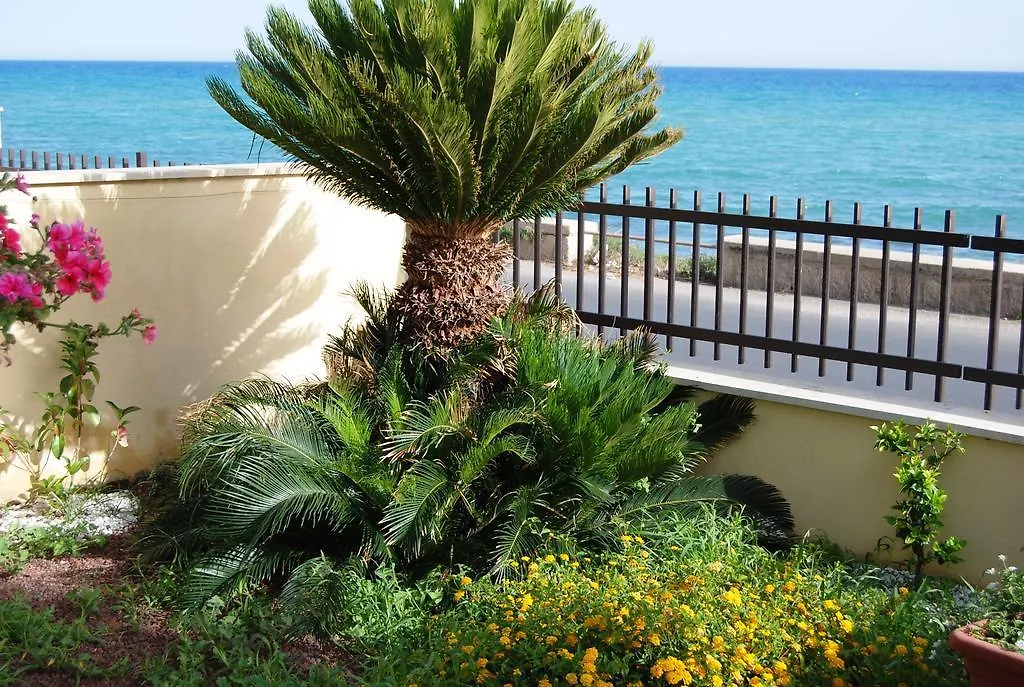 Terrazza A Mare Corallo 0*, Marina di Ragusa Italien